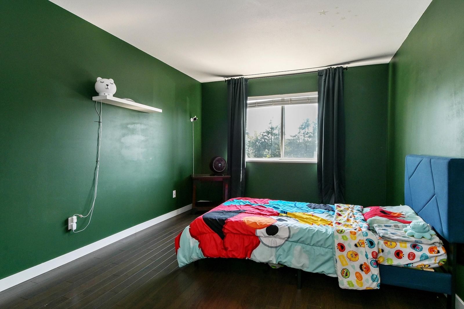 Listing Image 10