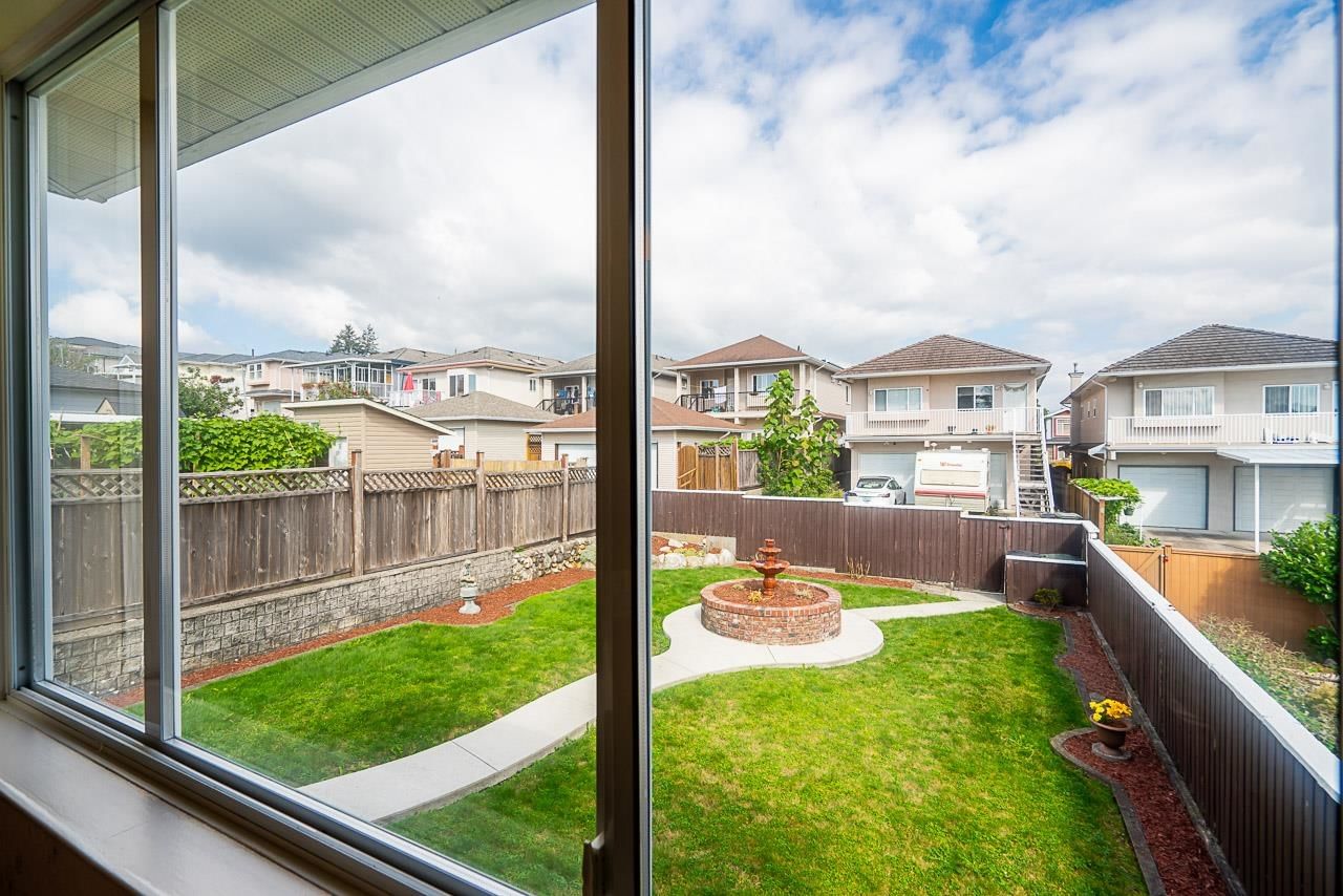 Listing Image 10