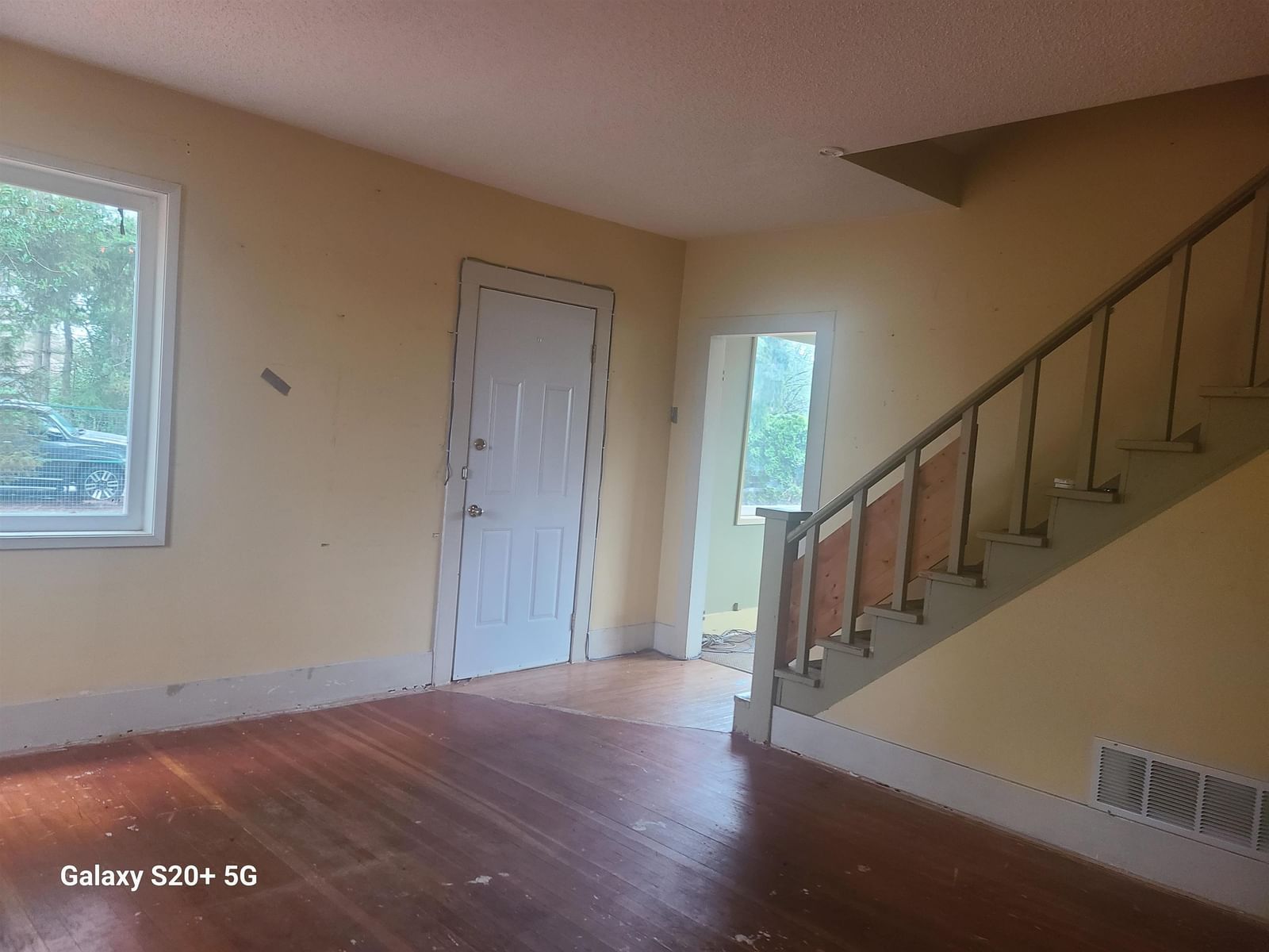 Listing Image 17
