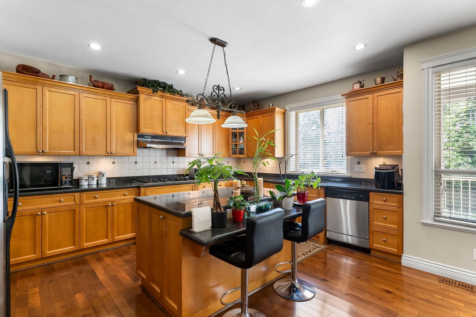 Listing Image 12