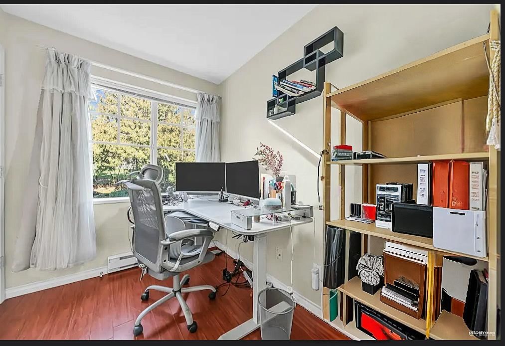 Listing Image 14
