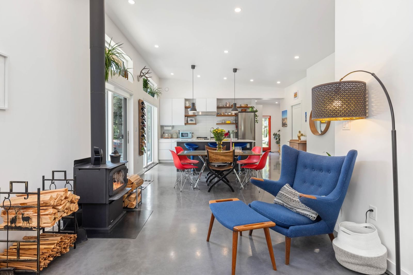 Listing Image 11
