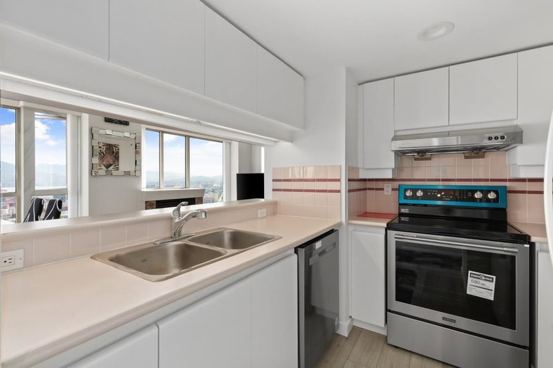 2703 - 183 Keefer Place, Vancouver, V6B 6B9 | Image 3