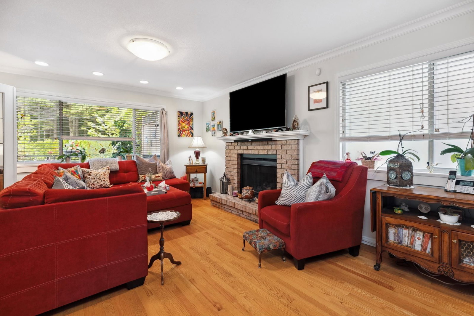 Listing Image 9
