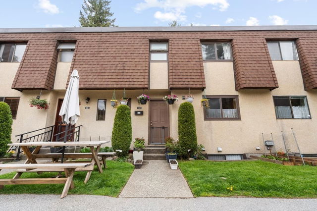 883 Old Lillooet Road