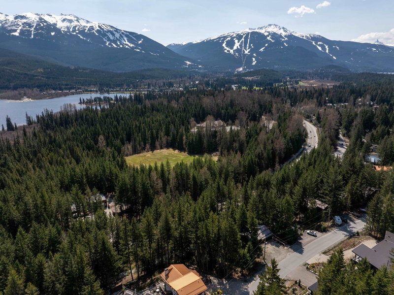 8214 Mountain View Drive, Whistler, V8E 0G3 | Image 3