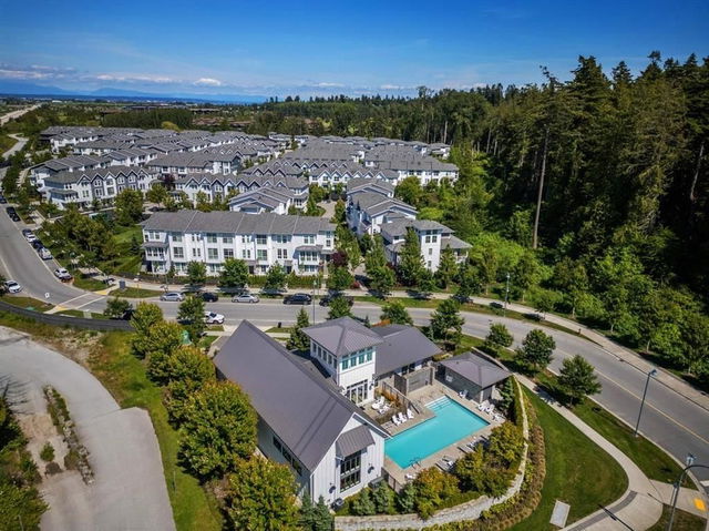 19 - 4716 Orca Way