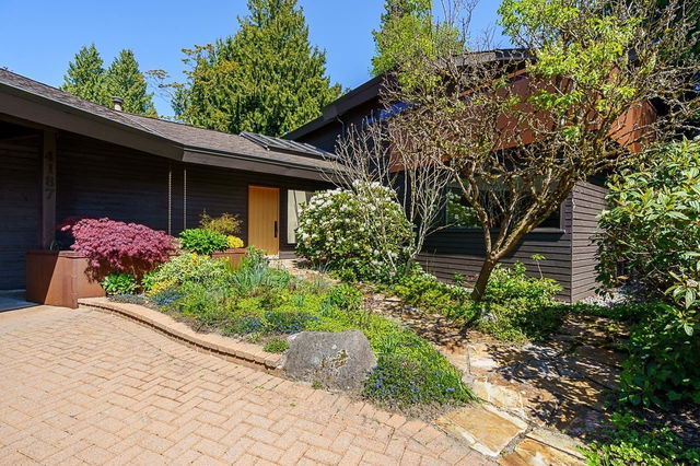 4187 Musqueam Close