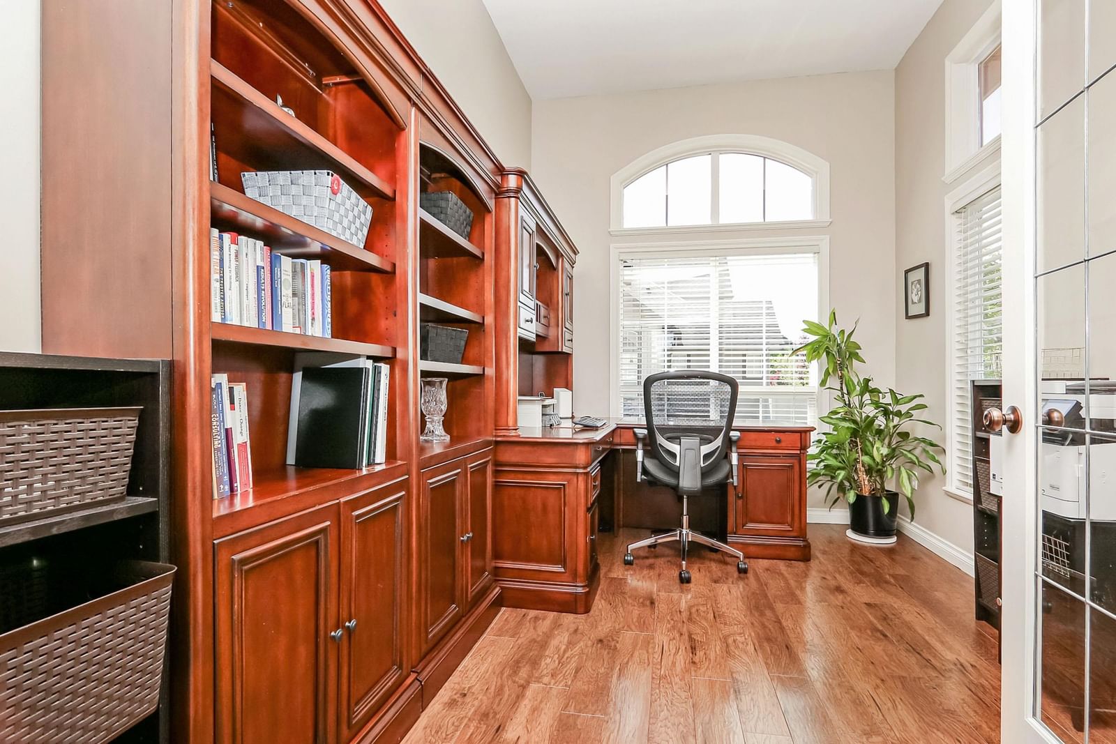 Listing Image 12