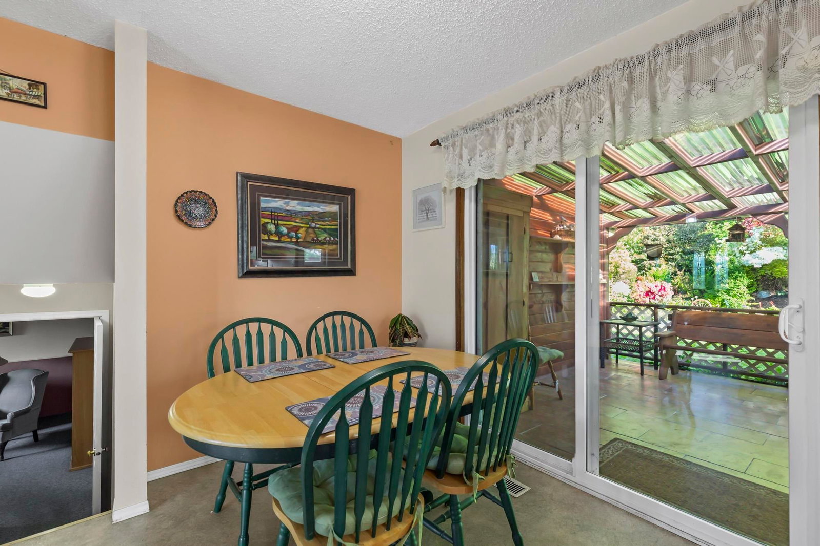 Listing Image 10