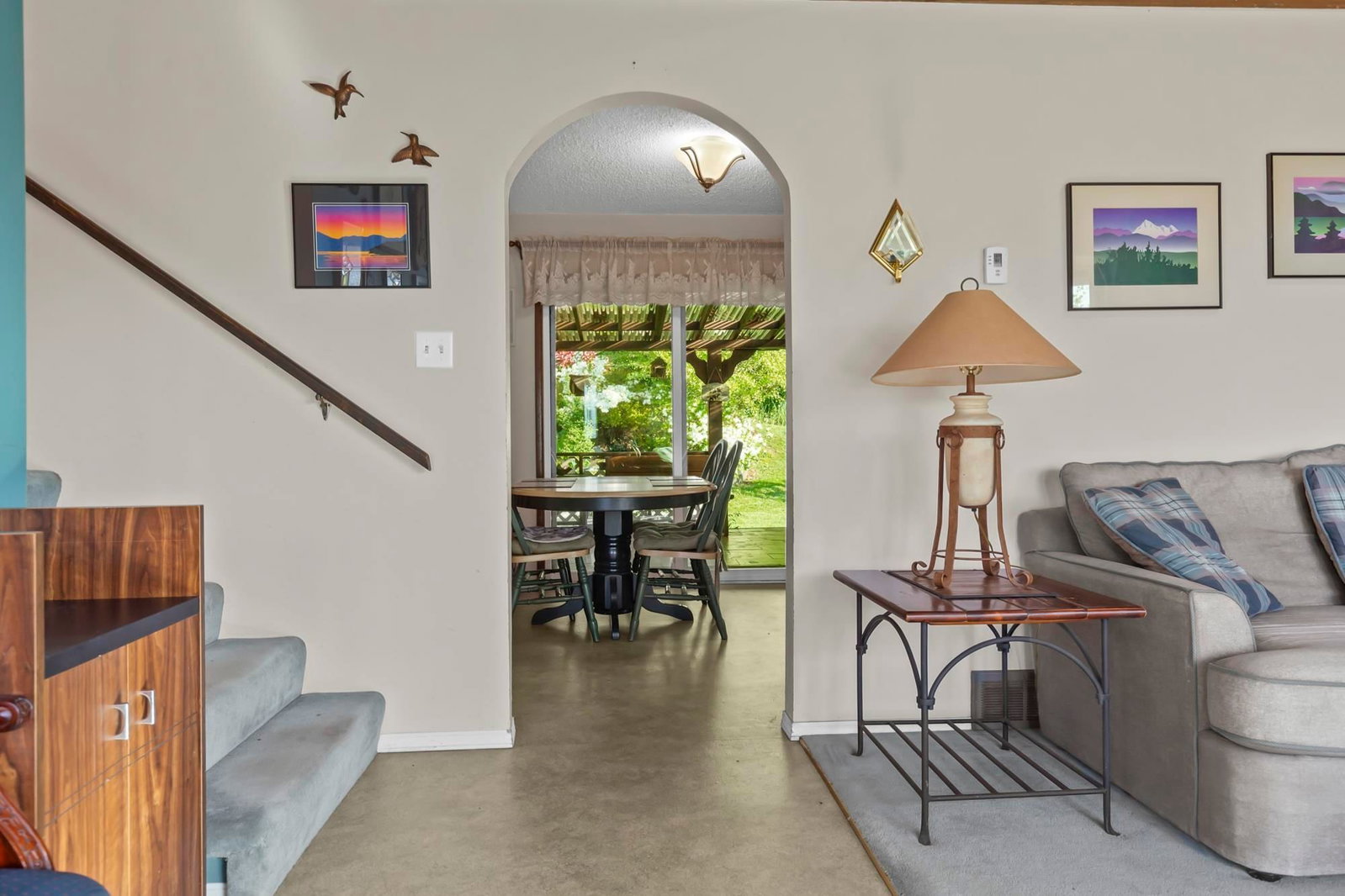 Listing Image 4