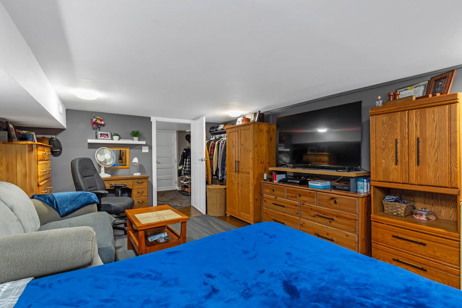 Listing Image 23