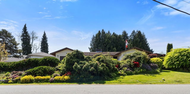 2643 Sunnyside Crescent