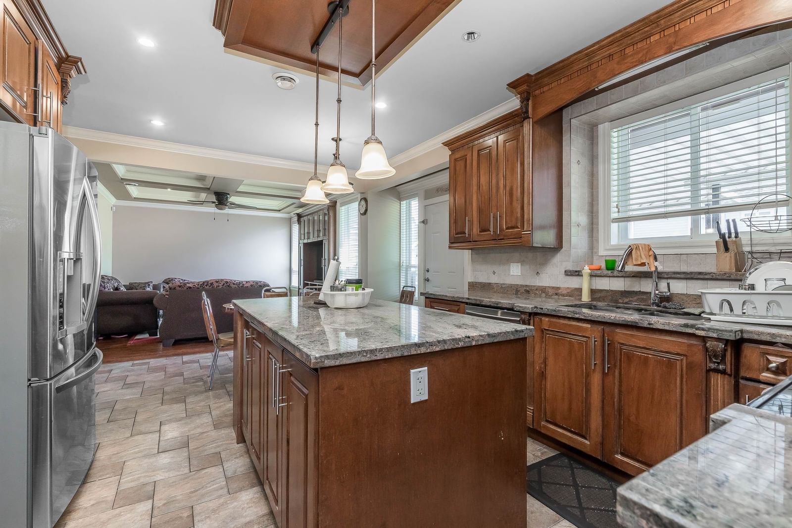 Listing Image 15