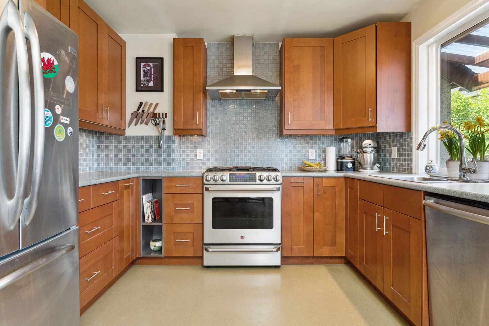 Listing Image 12