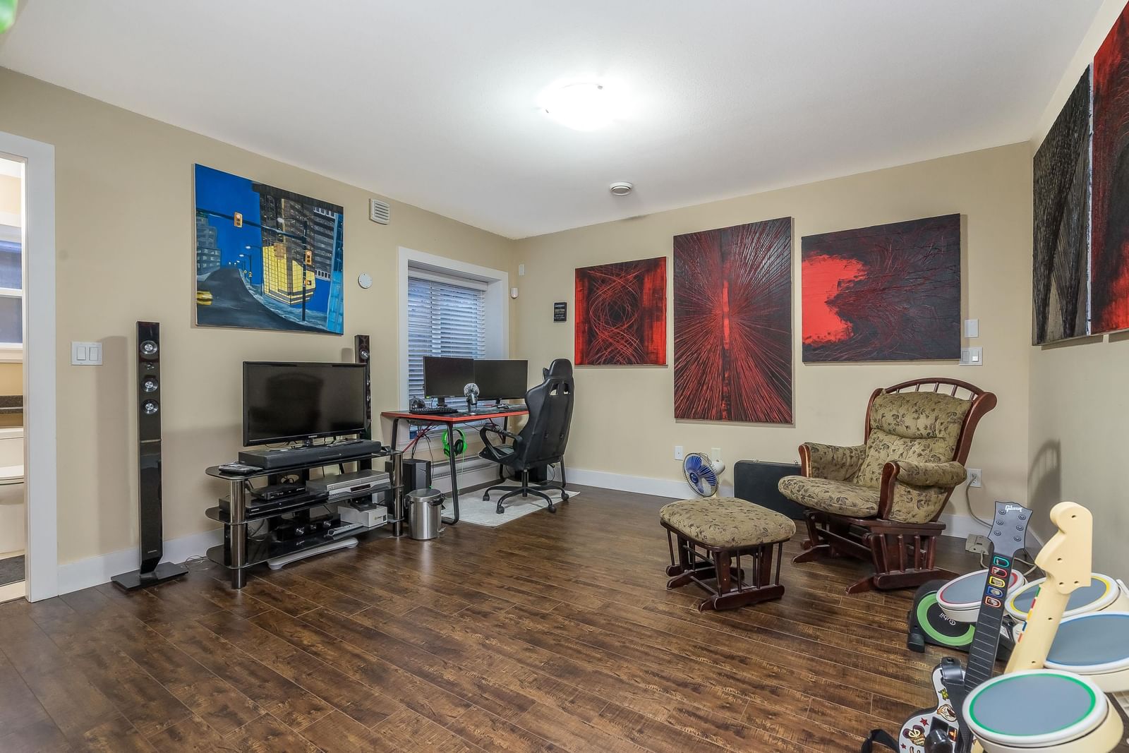 Listing Image 33