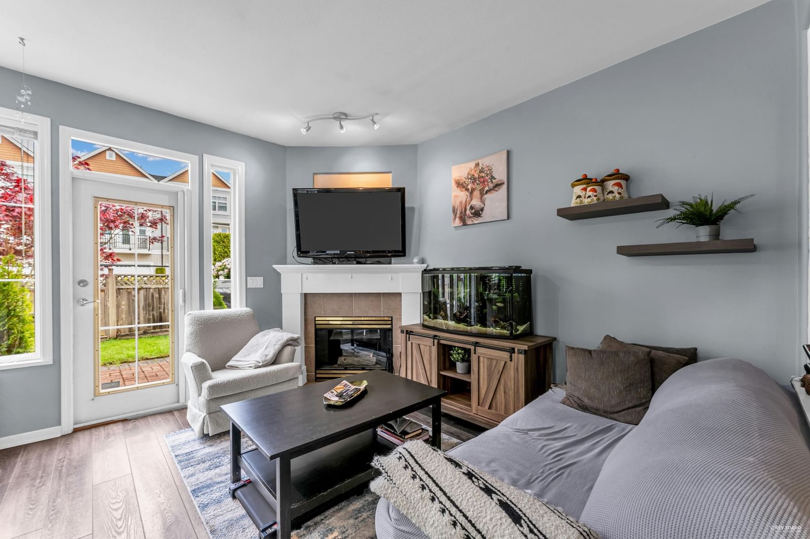Listing Image 8