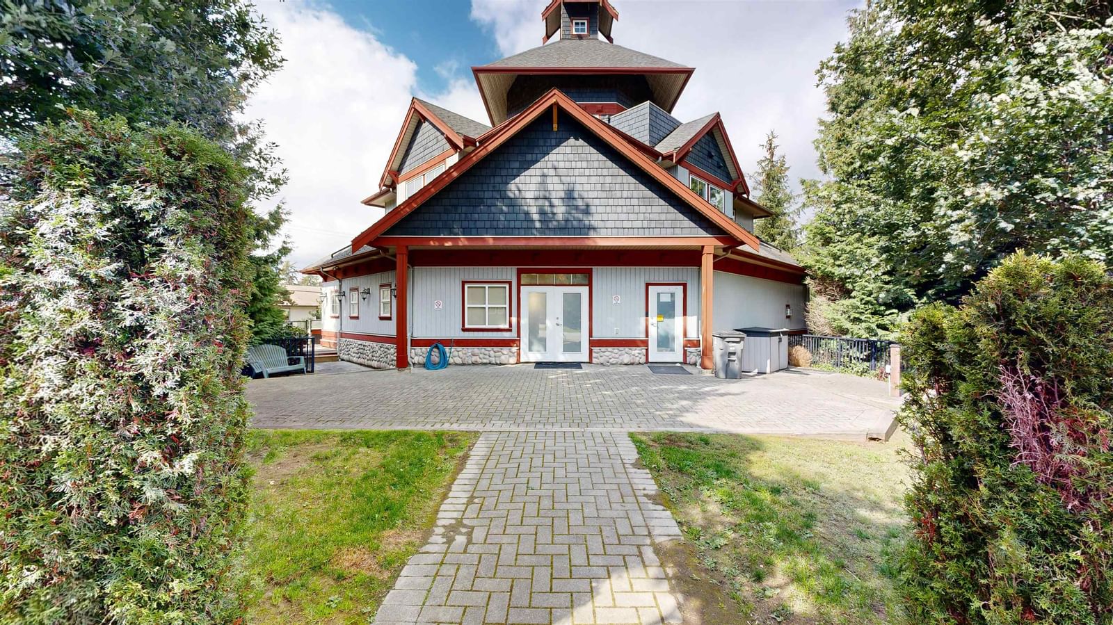Listing Image 18