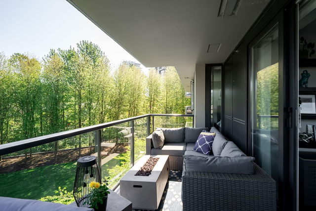 706 - 660 Nootka Way