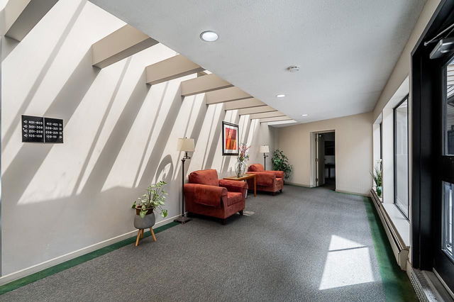 201 - 1385 Draycott Road