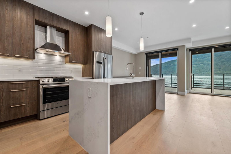 205 - 3175 Columbia Valley Road, Cultus Lake, V2R 6C2 | Image 3