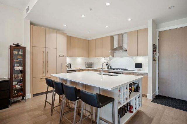 104 - 5535 Admiral Way