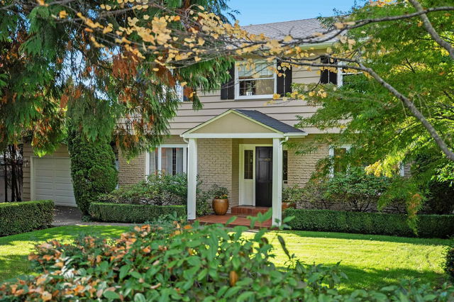 1815 St. Denis Road
