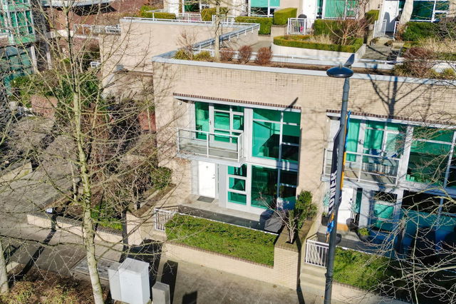 TH1 - 168 Esplanade Avenue
