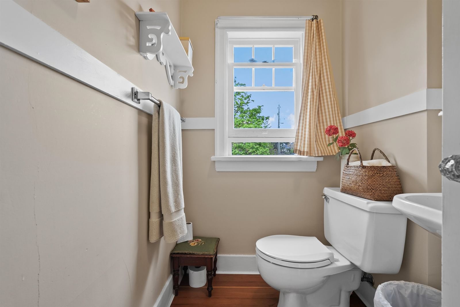 Listing Image 19