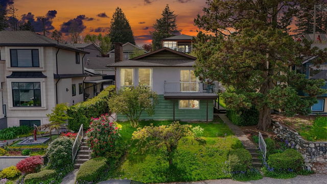 838 Burnaby Street