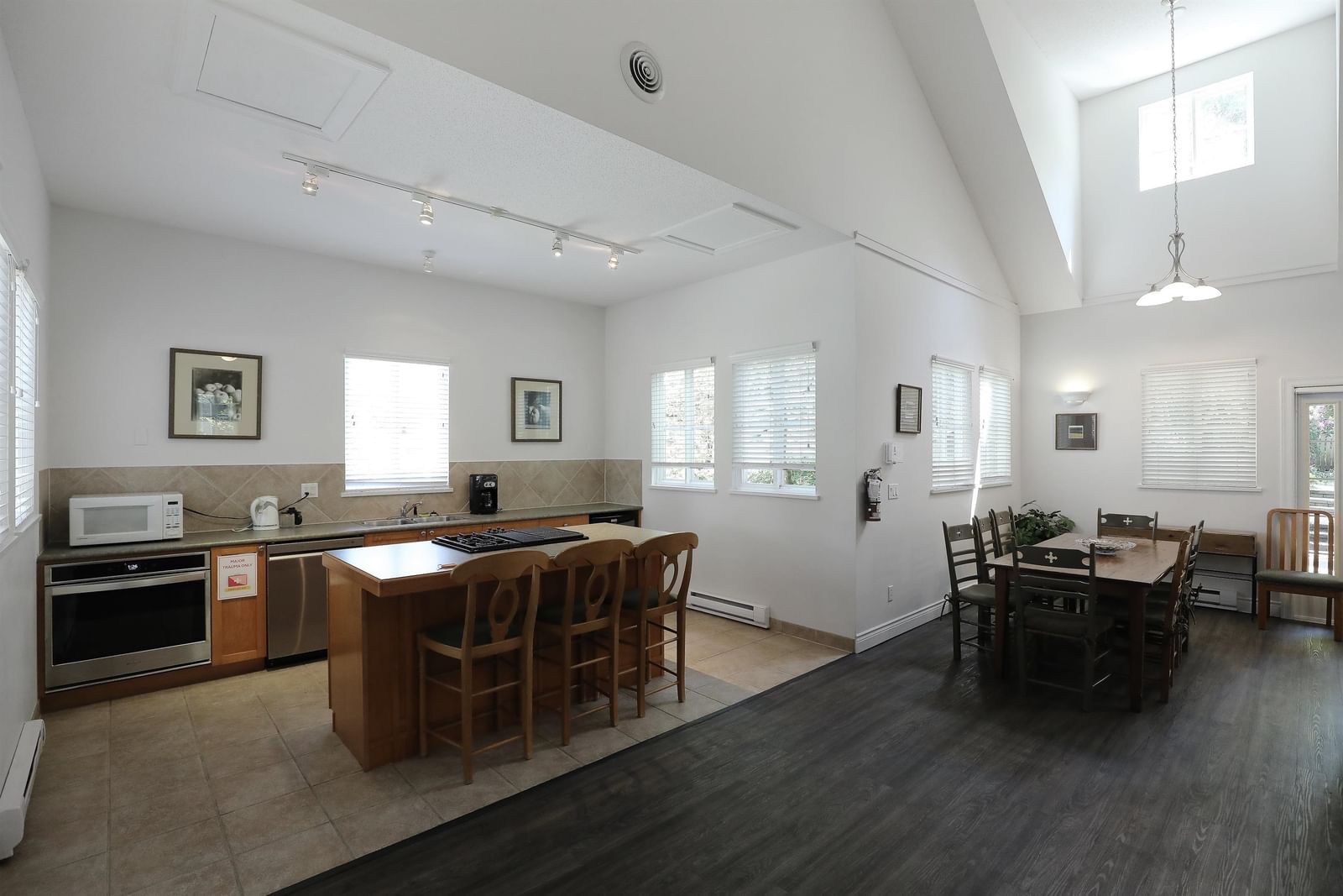 Listing Image 38
