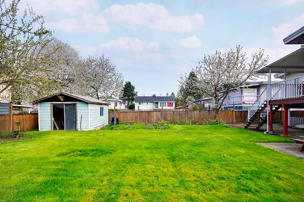Listing Image 11