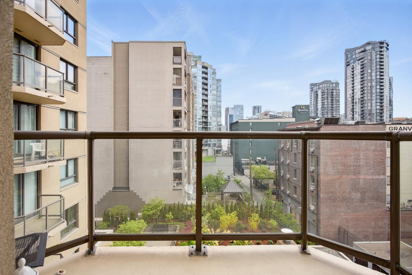 Listing Image 9