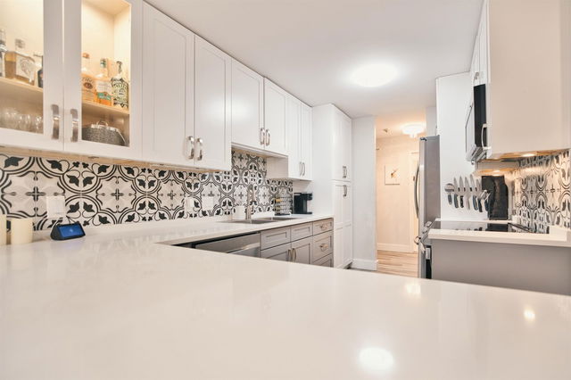 T1801 - 3970 Carrigan Court