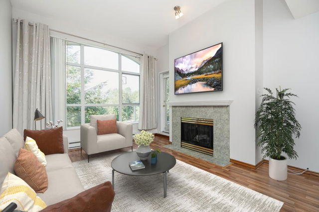 403 - 2559 Parkview Lane