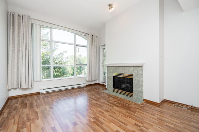 403 - 2559 Parkview Lane