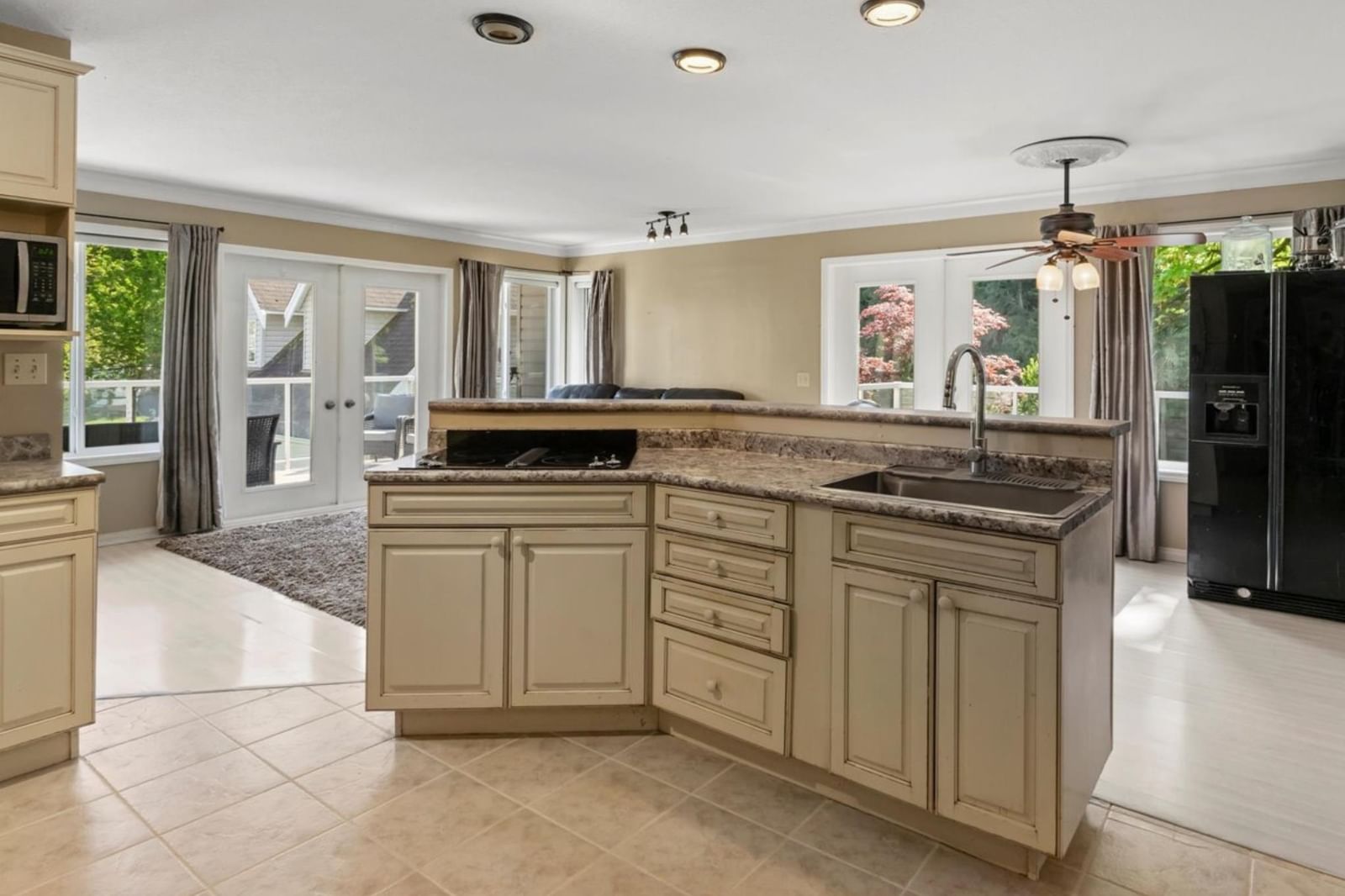 Listing Image 9