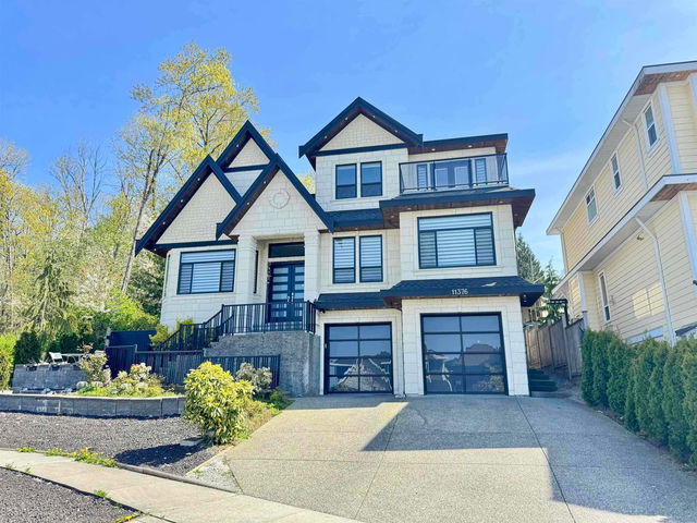 11376 Royal Crescent