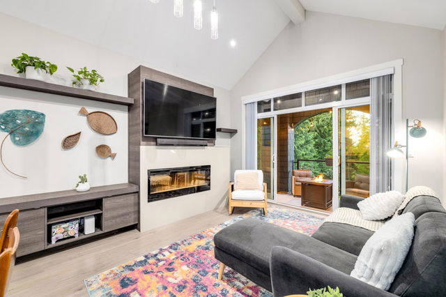 111 - 2853 Helc Place
