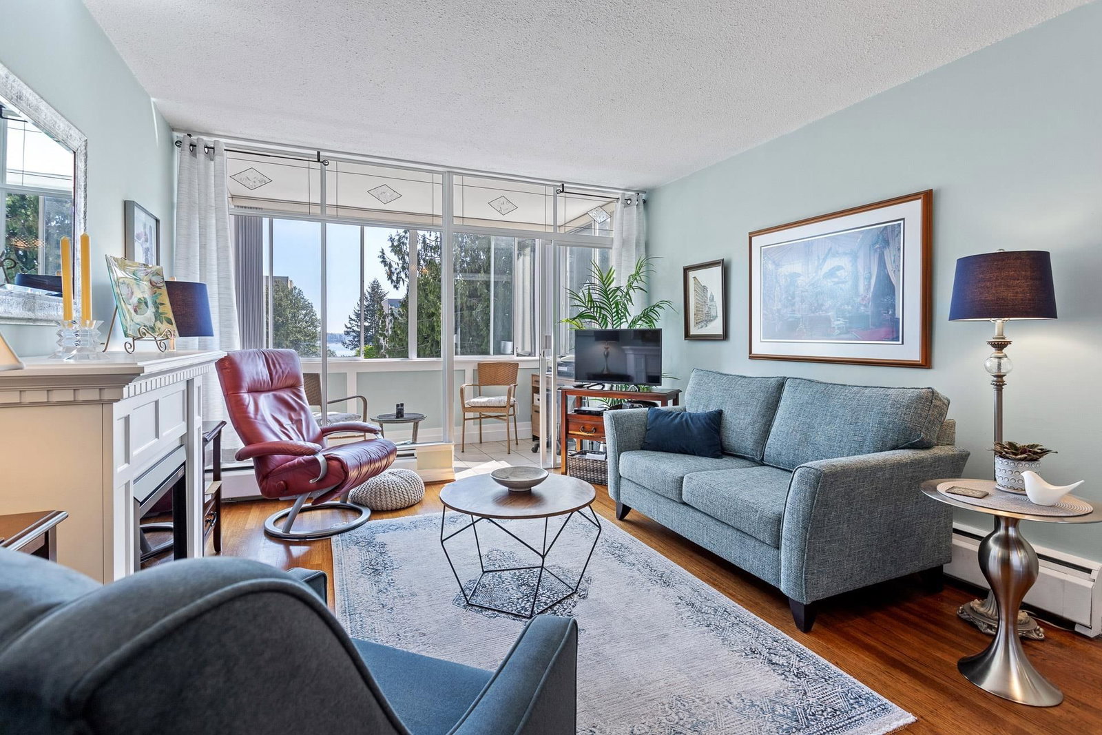 Listing Image 9