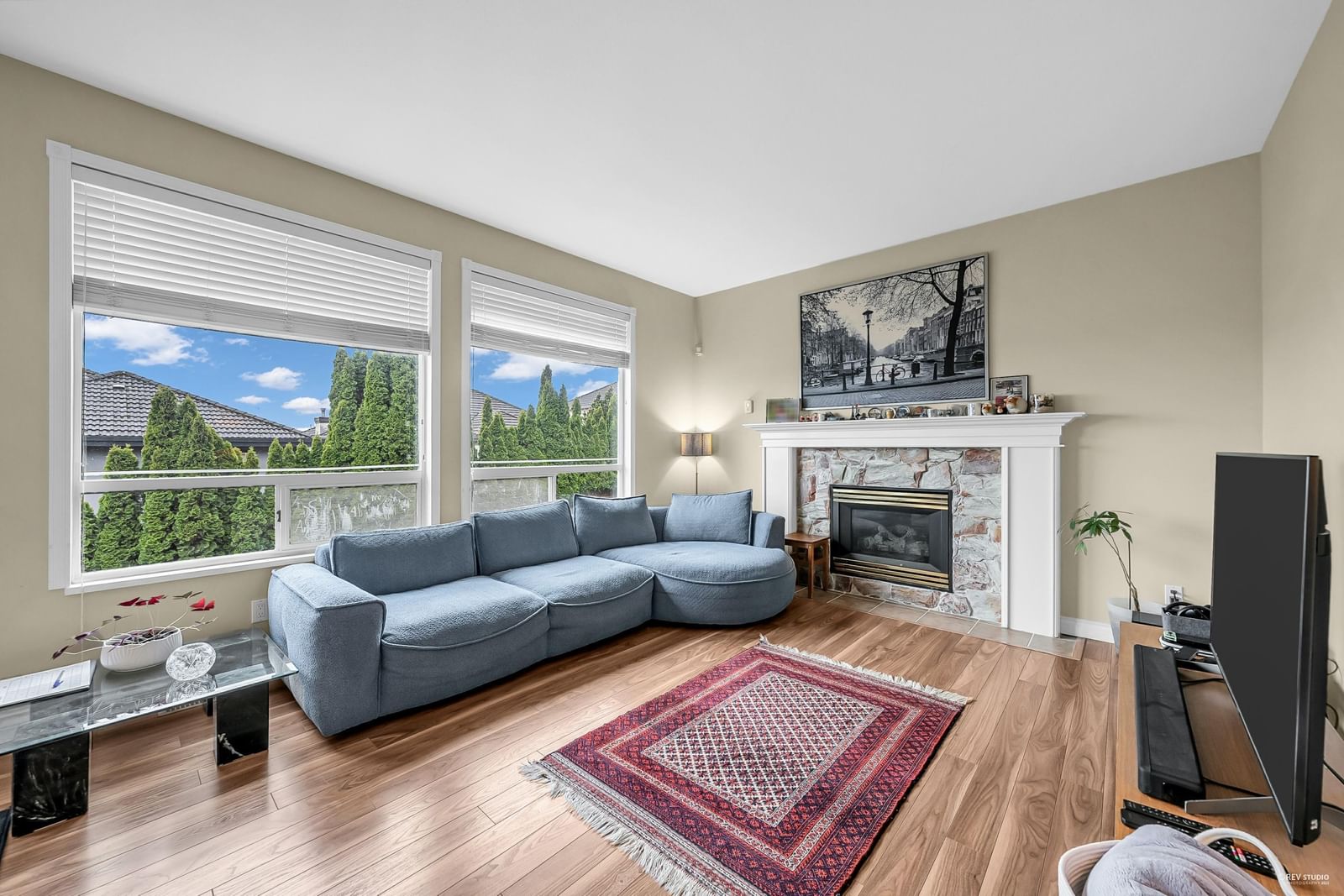 Listing Image 19