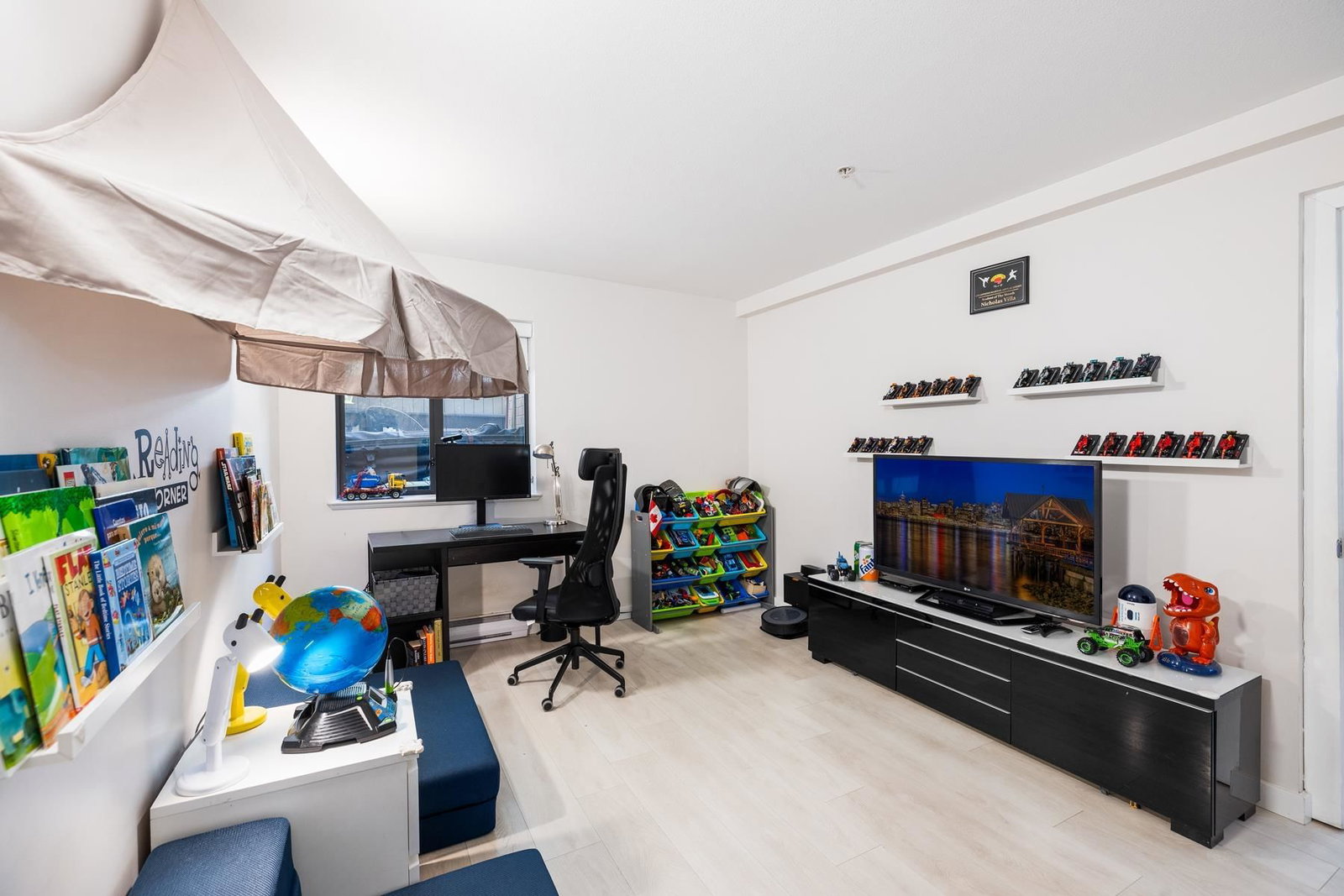 Listing Image 15