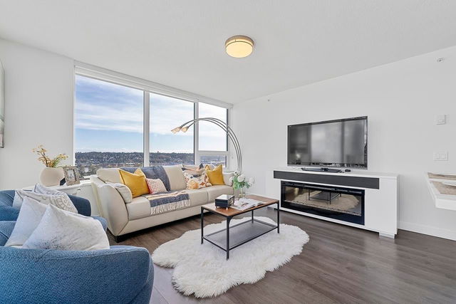 2802 - 908 Quayside Drive