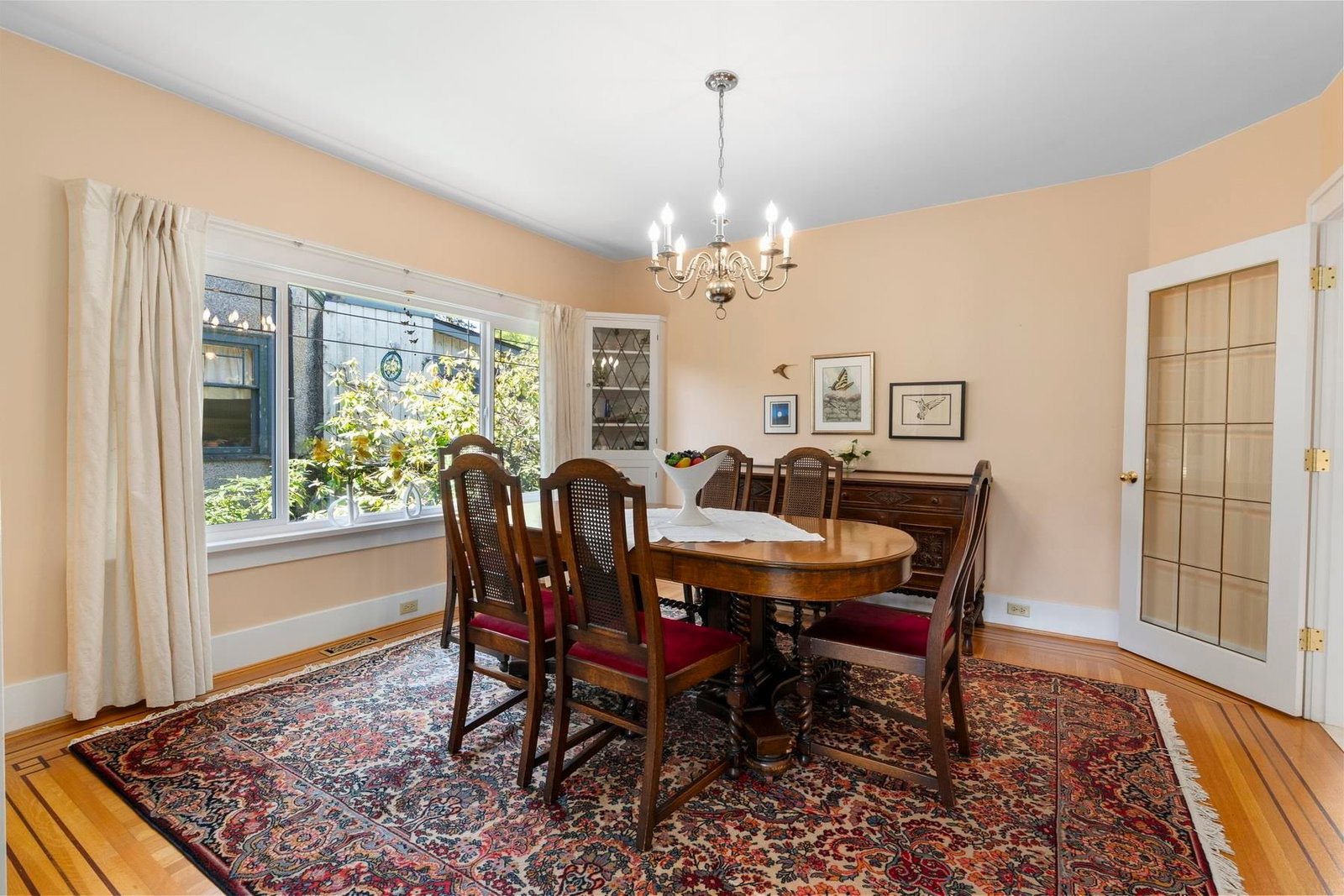 Listing Image 8