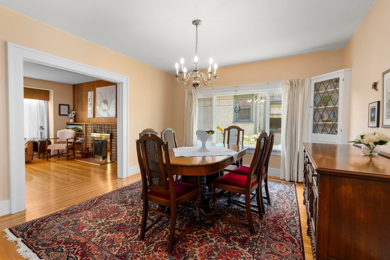 Listing Image 9
