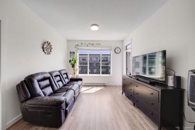 418 - 15825 85 Avenue