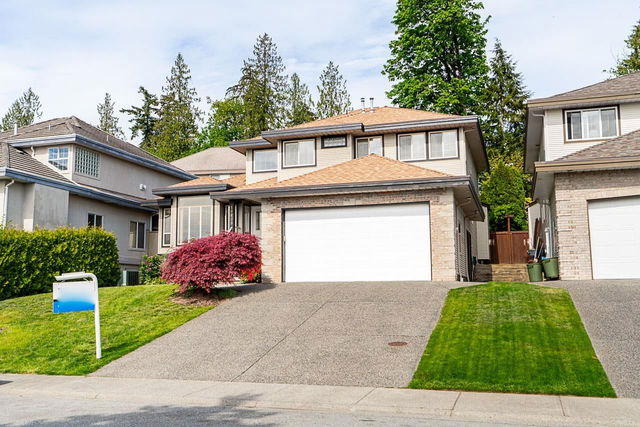 10439 Tamarack Crescent