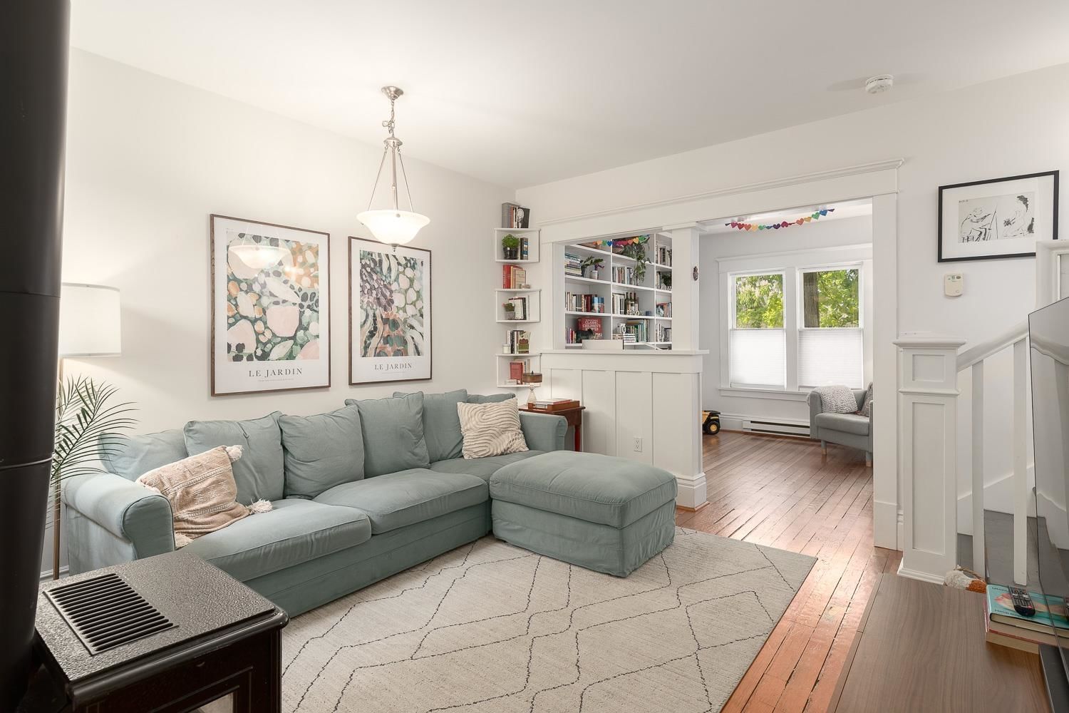 Listing Image 9