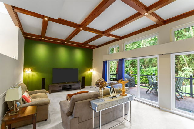 5655 White Pine Lane