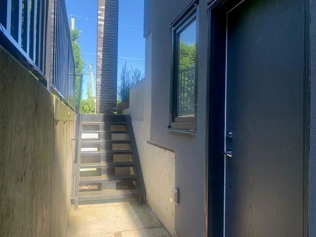 B - 353 55 Street